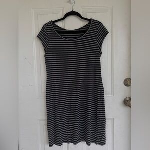Old Navy black and white striped dress size M